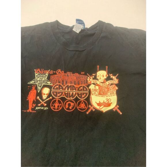 Vintage Graphic T-shirt - Picture 2 of 7